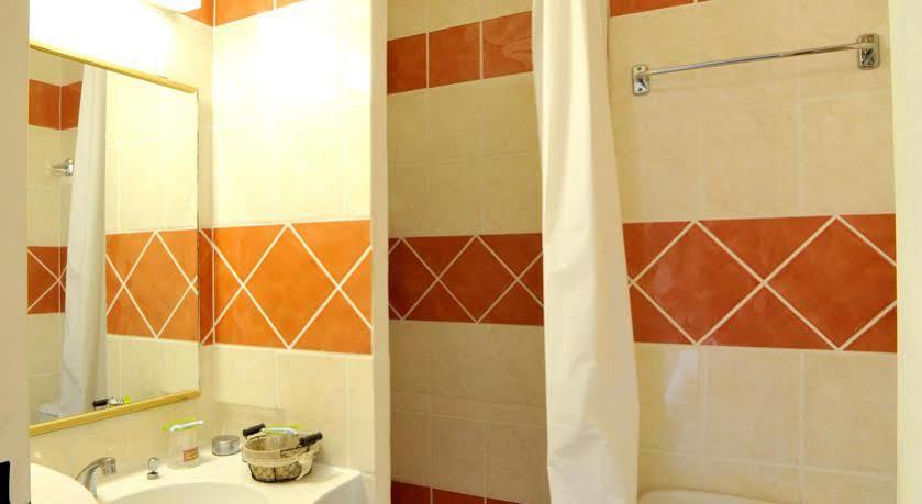 La Roseliere Hotel Saint-Quentin-Fallavier Luaran gambar